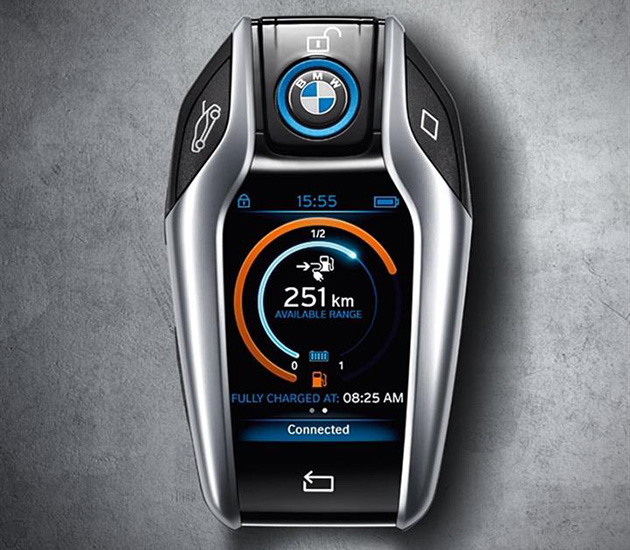 La clé futuriste connectée de la BMW i8