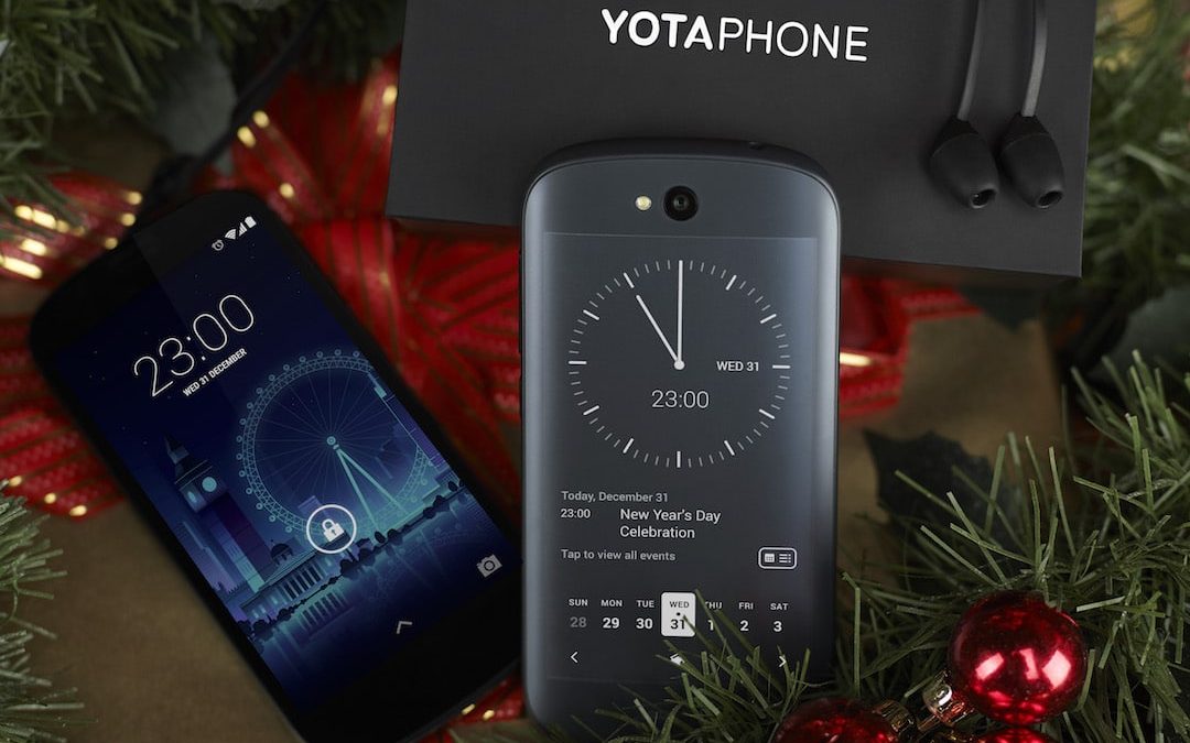 YotaPhone 2 : vous vouliez un smartphone original ? Tadaaa…