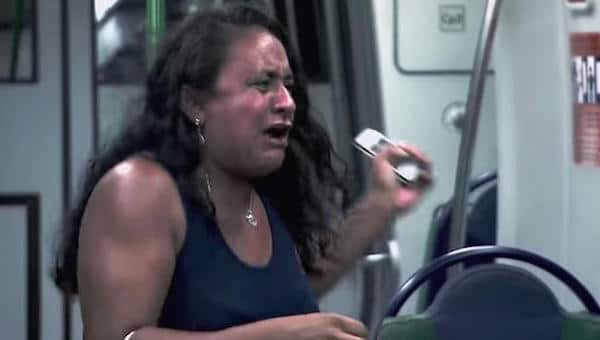Buzz : des zombies et une jeune fille possédée attaquent le métro brésilien !