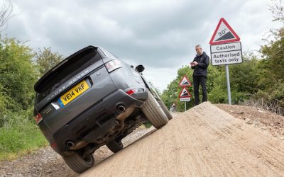 Land Rover présente une voiture pilotée par iPhone !