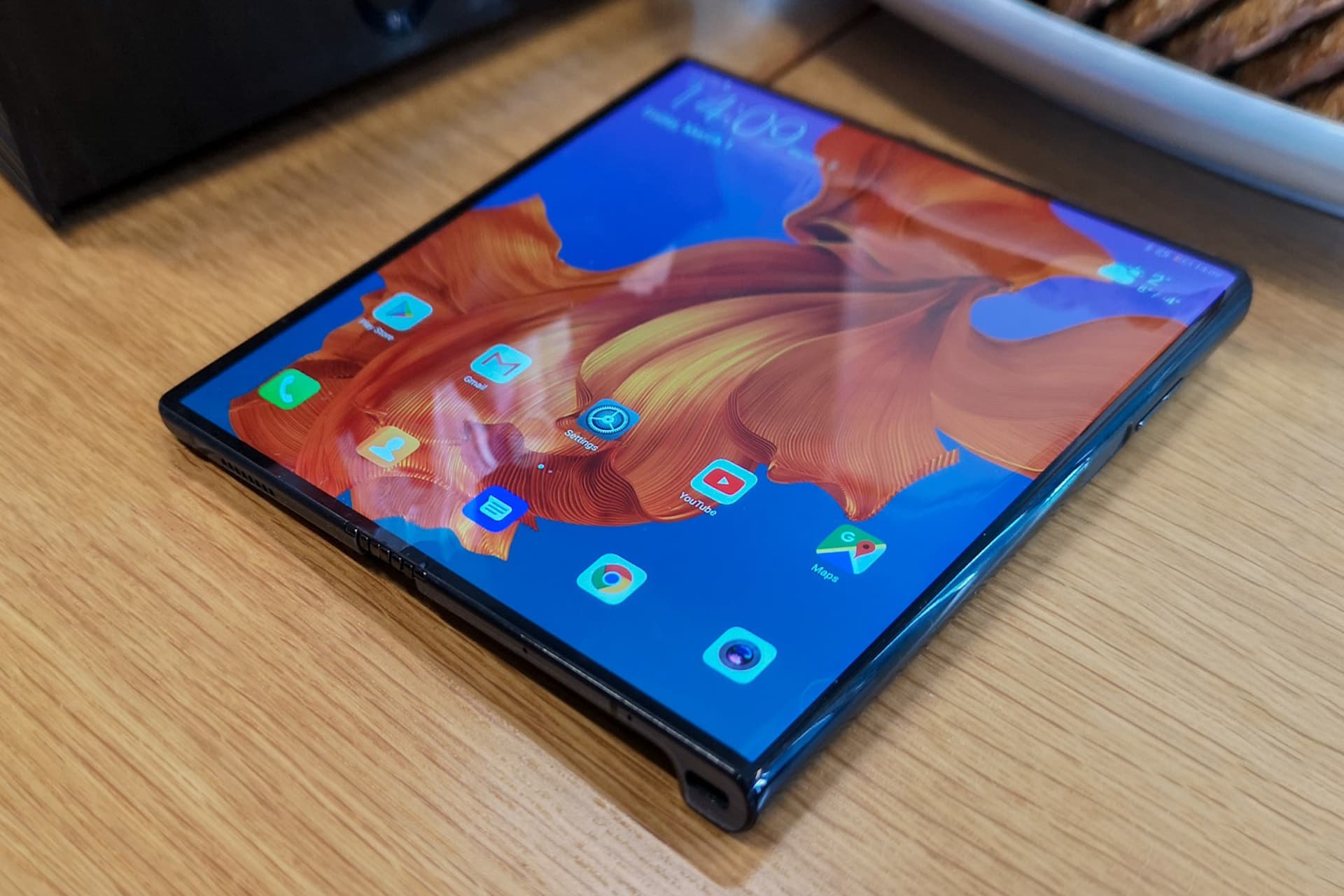 huawei mate x écran pliable