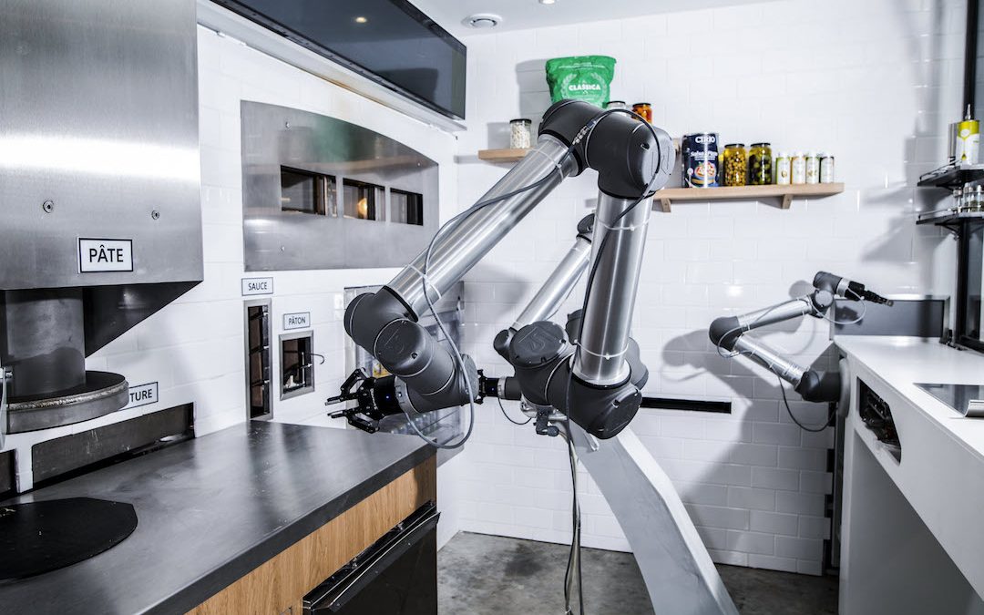 Pazzi : le premier restaurant où le pizzaïolo est un robot !